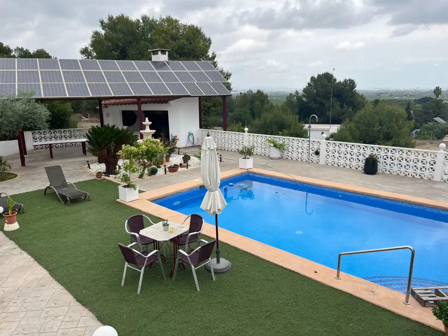 Piscina de Casa o chalet en venta en Chiva con Aire acondicionado, Jardín privado y Terraza