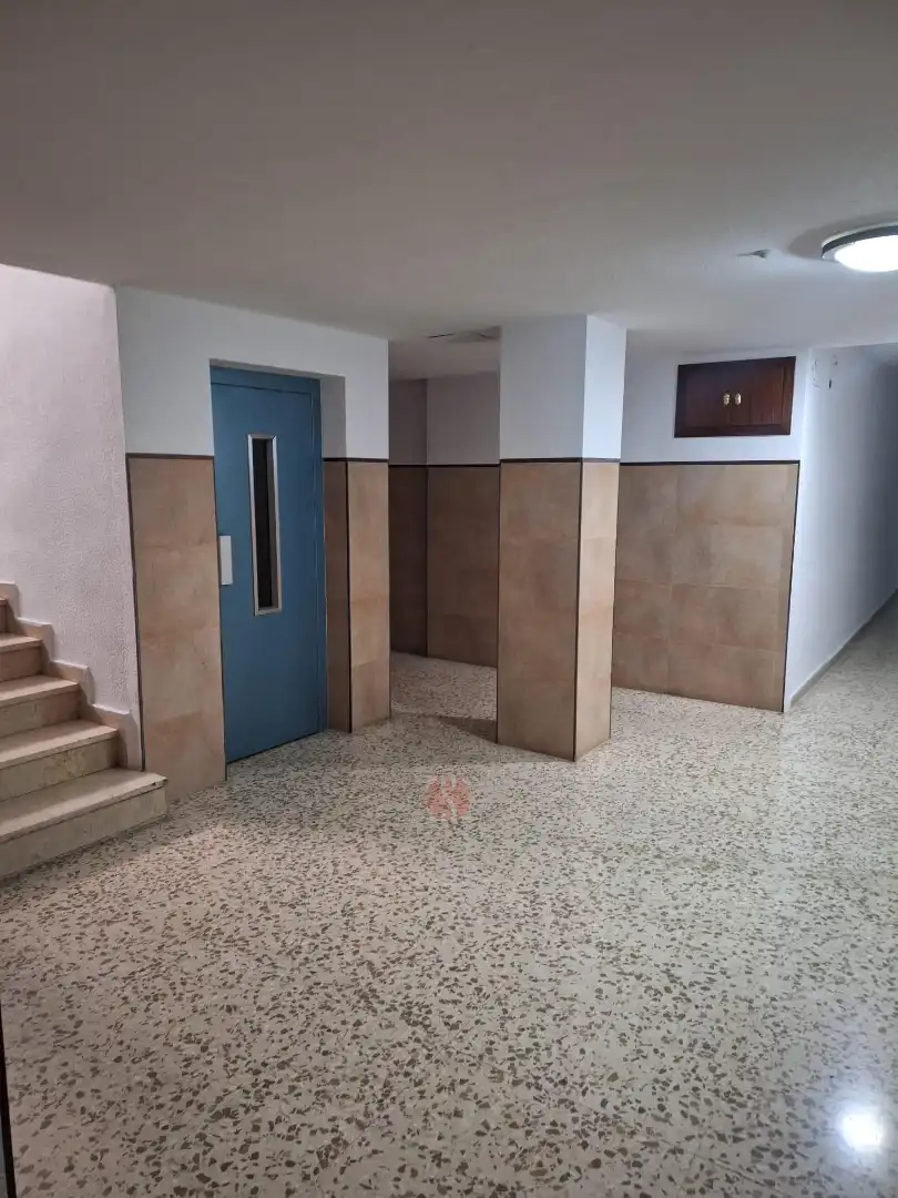 Flat for sale in Granada  with Heating and Furnished