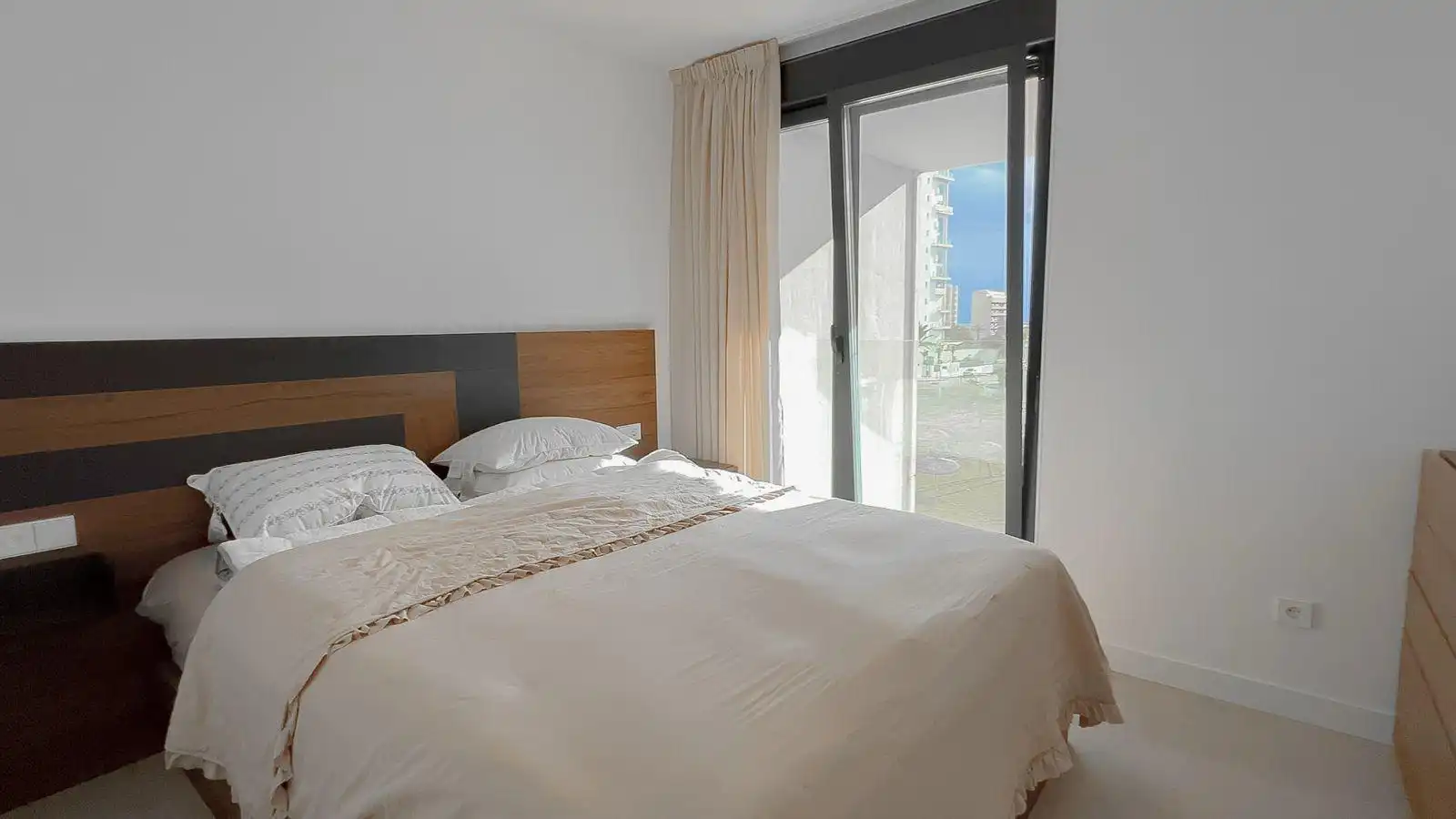 Schlafzimmer von Maisonette zum Verkauf in Calpe / Calp mit Klimaanlage, Terrasse und Abstellraum