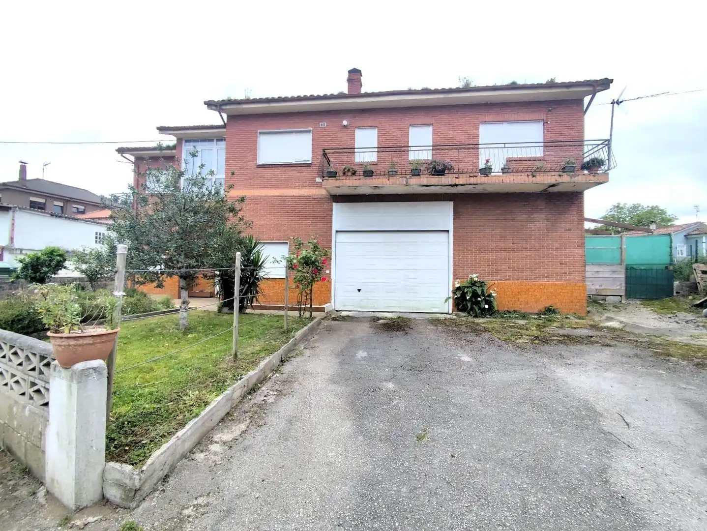 Vista exterior de Casa o chalet en venta en Castañeda con Calefacción, Jardín privado y Trastero