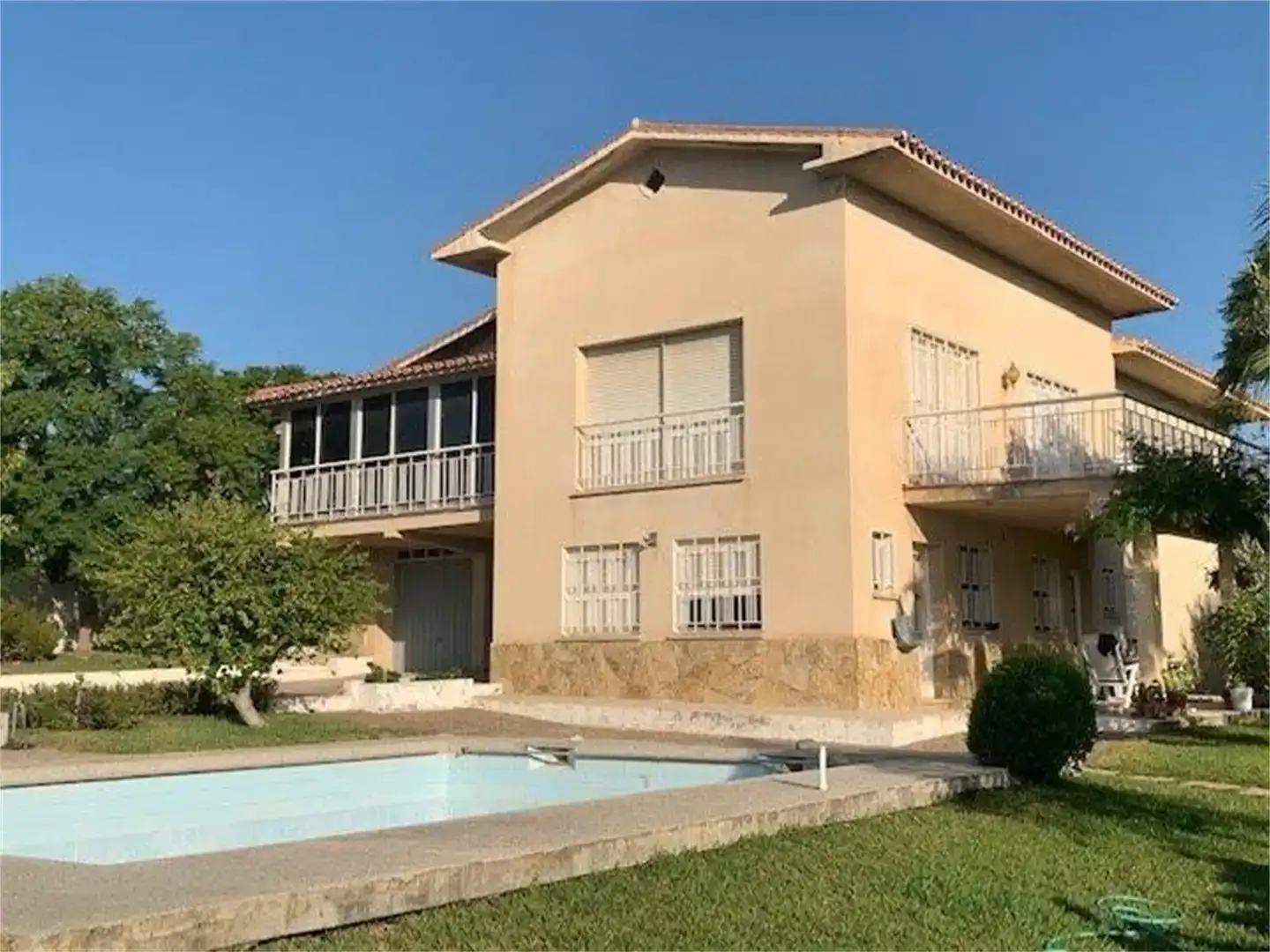 Exterior view of Flat for sale in Nerja  with Private garden, Storage room and Swimming Pool