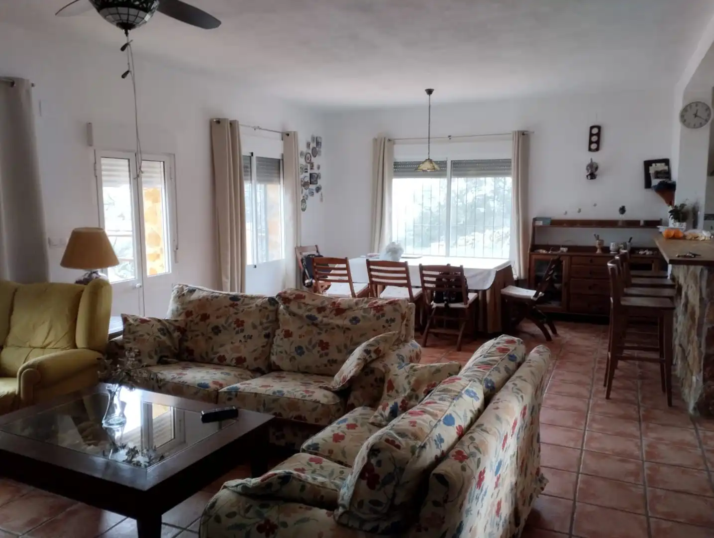 Sala de estar de Finca rústica en venta en Cabeza la Vaca con Terraza, Trastero y Amueblado
