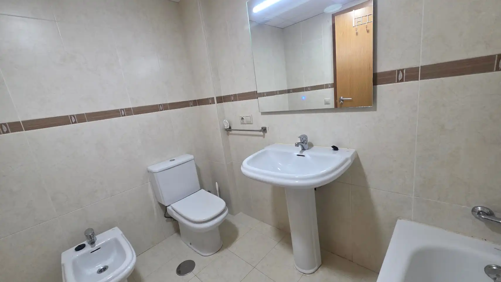 Bathroom of Flat for sale in Pedreguer  with Air Conditioner, Heating and Terrace