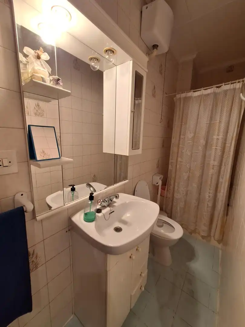 Baño de Piso en venta en Elche / Elx con Balcón