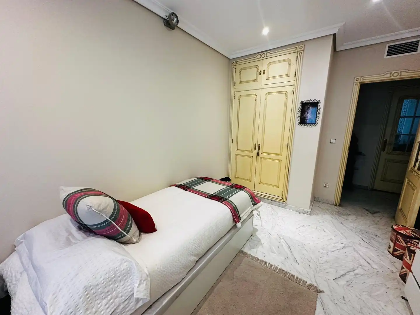 Dormitori de Àtic en venda en Córdoba amb Aire condicionat, Jardí privat i Terrassa