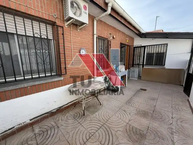Vista exterior de Casa o chalet en venta en Fuensalida con Calefacción, Amueblado y Horno