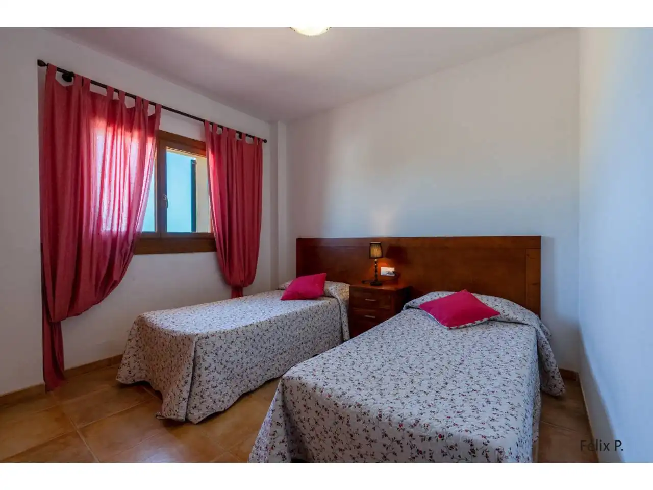 Dormitori de Finca rústica en venda en Muro amb Aire condicionat, Jardí privat i Terrassa