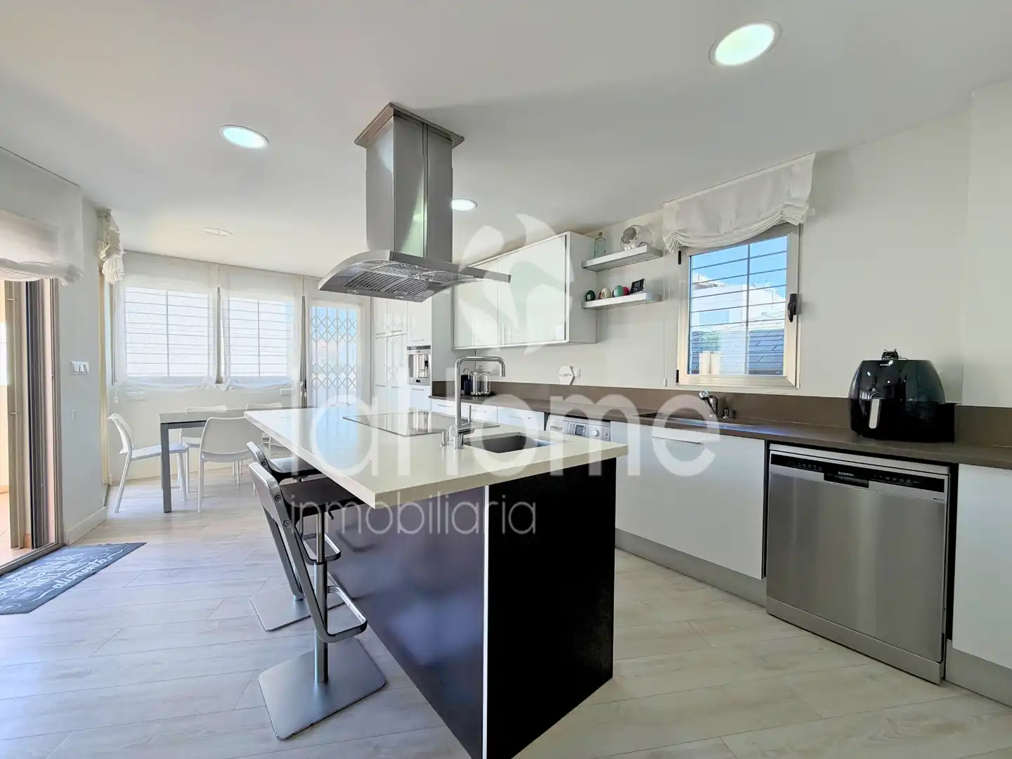 Cocina de Casa o chalet en venta en Paterna con Aire acondicionado, Calefacción y Jardín privado