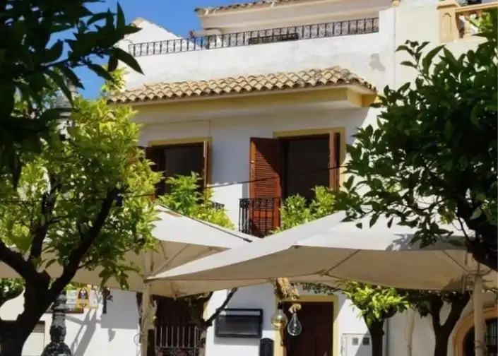 Vista exterior de Casa adosada en venda en Calpe / Calp amb Aire condicionat, Jardí privat i Terrassa