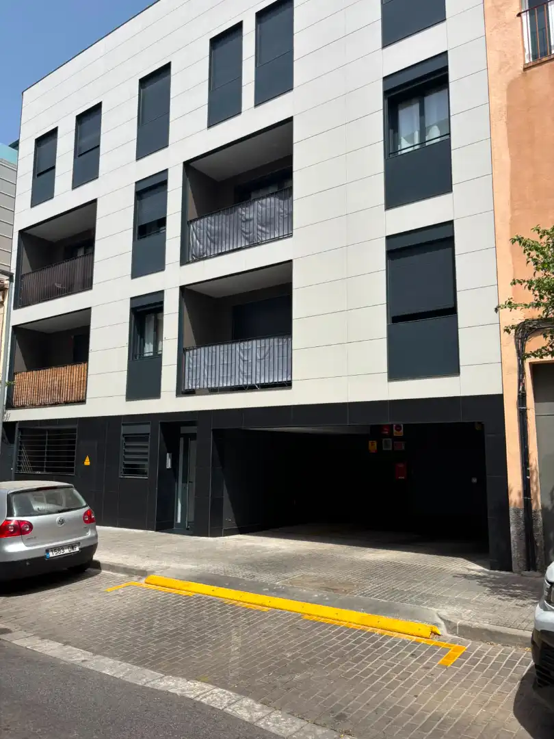 Individual con ascensor en venta en Carrer Transversal 181