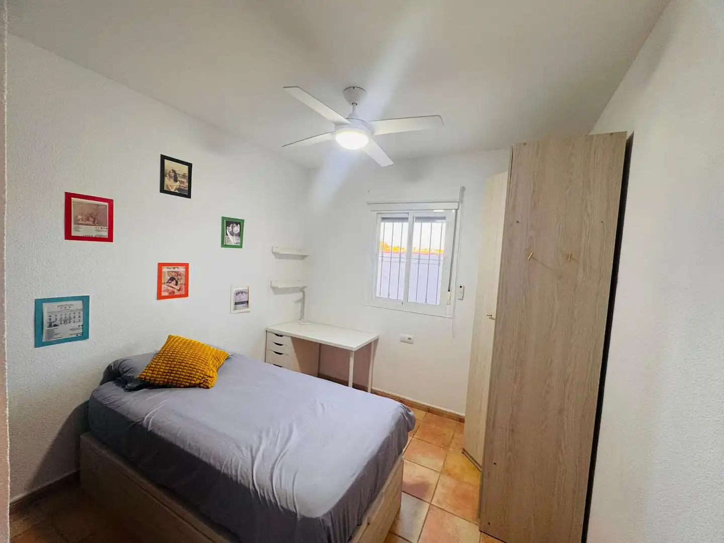 Bedroom of Houses for sale in Chiclana de la Frontera  with Air Conditioner, Private garden and Storage room