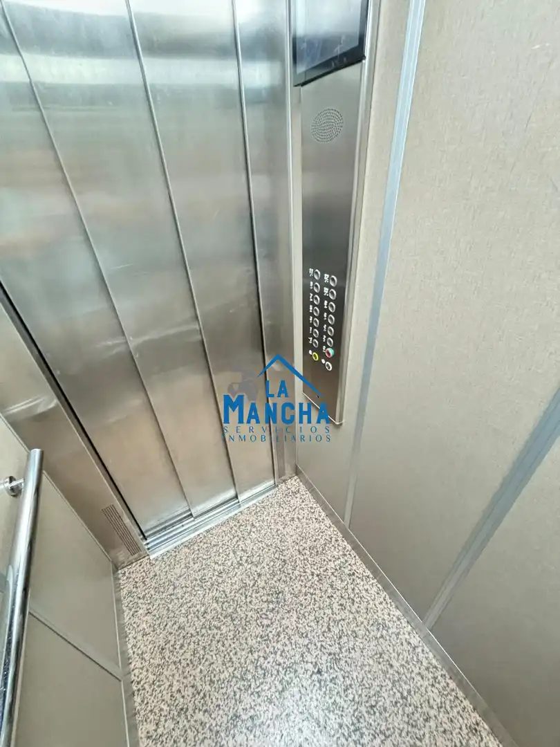 Parking de Piso en venta en Carretas - Pajarita