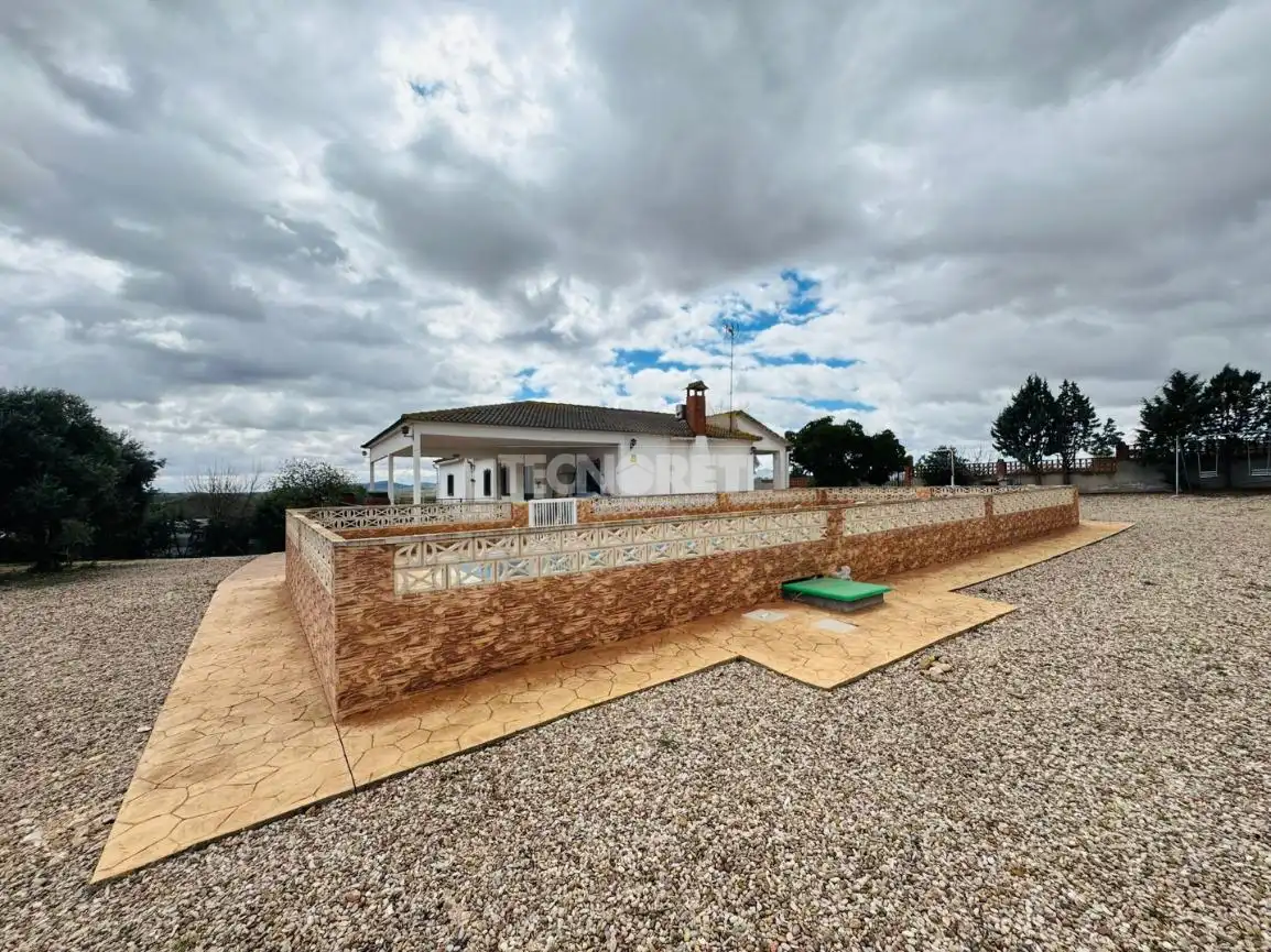 Houses for sale in Mora  with Air Conditioner, Heating and Private garden