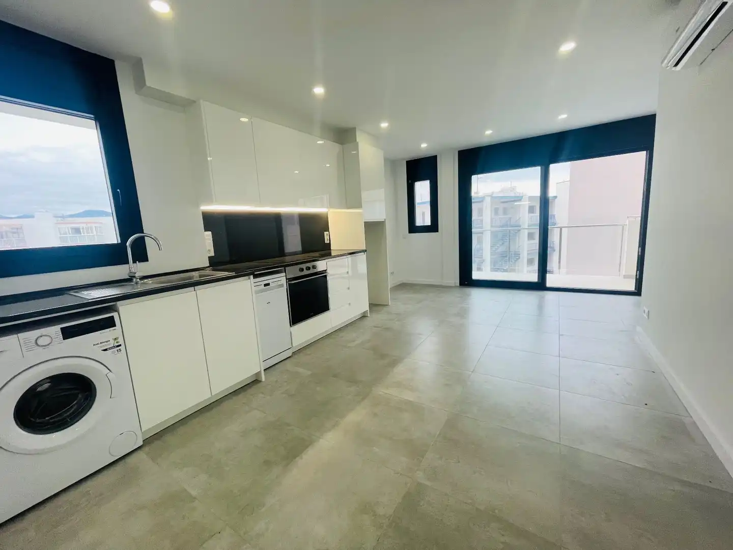 Kitchen of Duplexes for sale in Roses  with Air Conditioner, Heating and Terrace