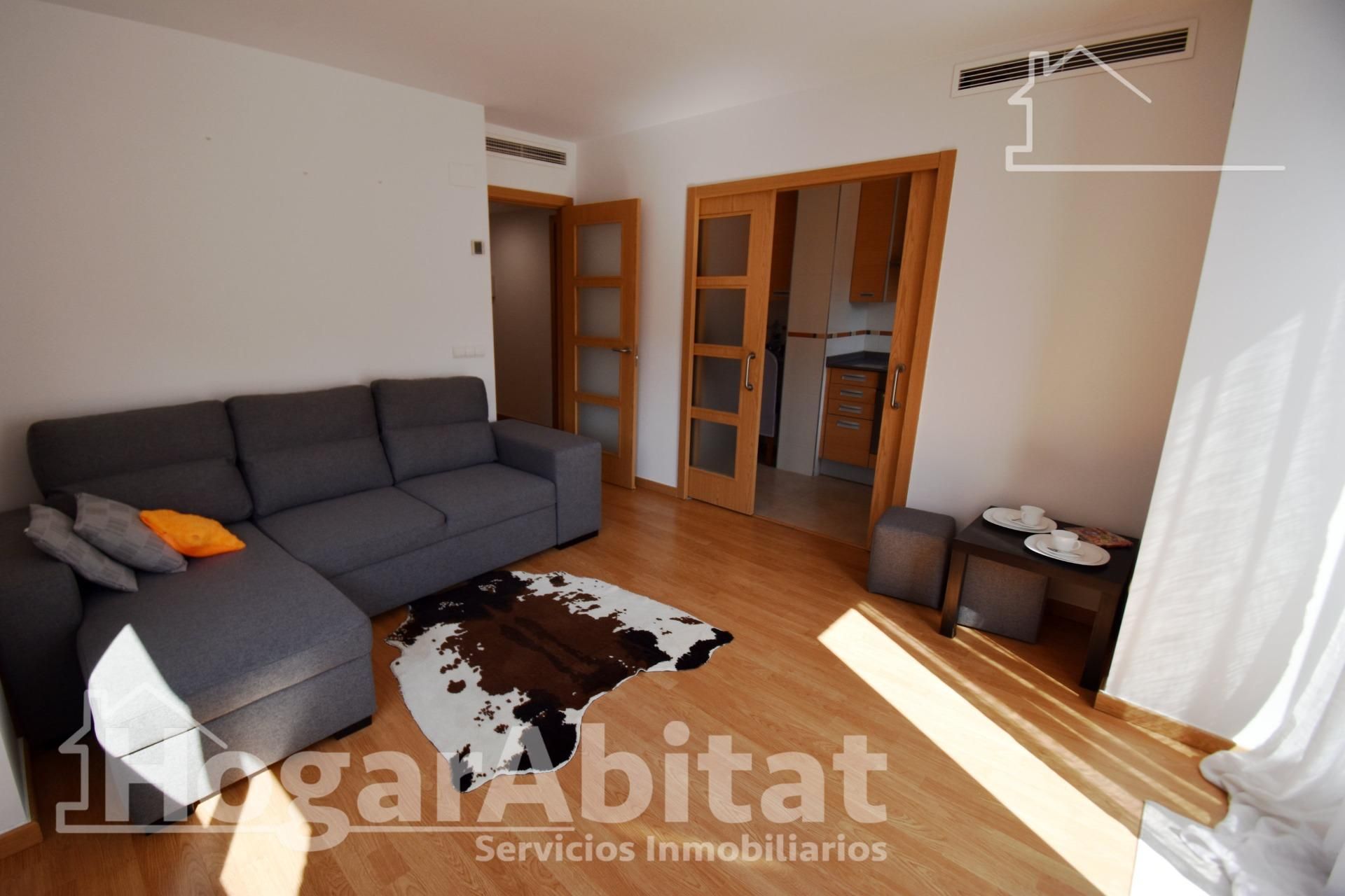Sala d'estar de Pis en venda en L'Alcora amb Aire condicionat, Parquet i Balcó
