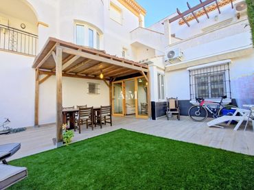 Baixos amb piscina de lloguer a Orihuela Costa