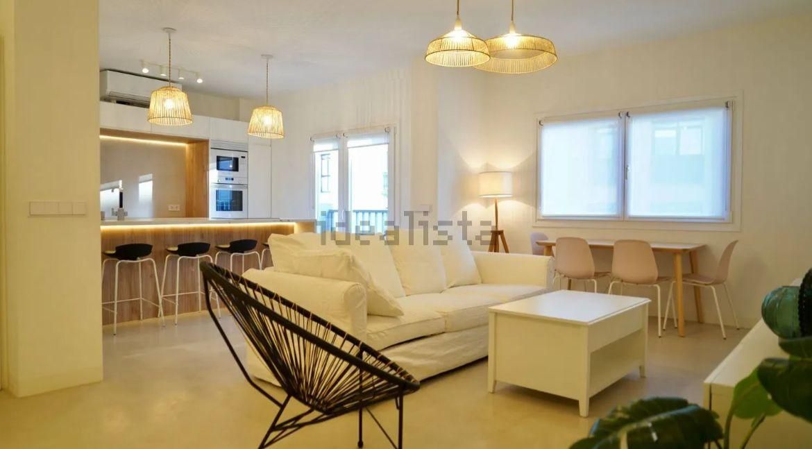 Sala d'estar de Pis de lloguer en  Santa Cruz de Tenerife Capital amb Balcó