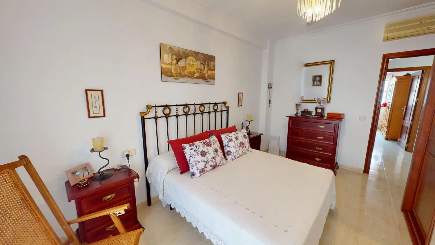 Dormitori de Casa o xalet en venda en Alcalá de Guadaira amb Aire condicionat i Terrassa