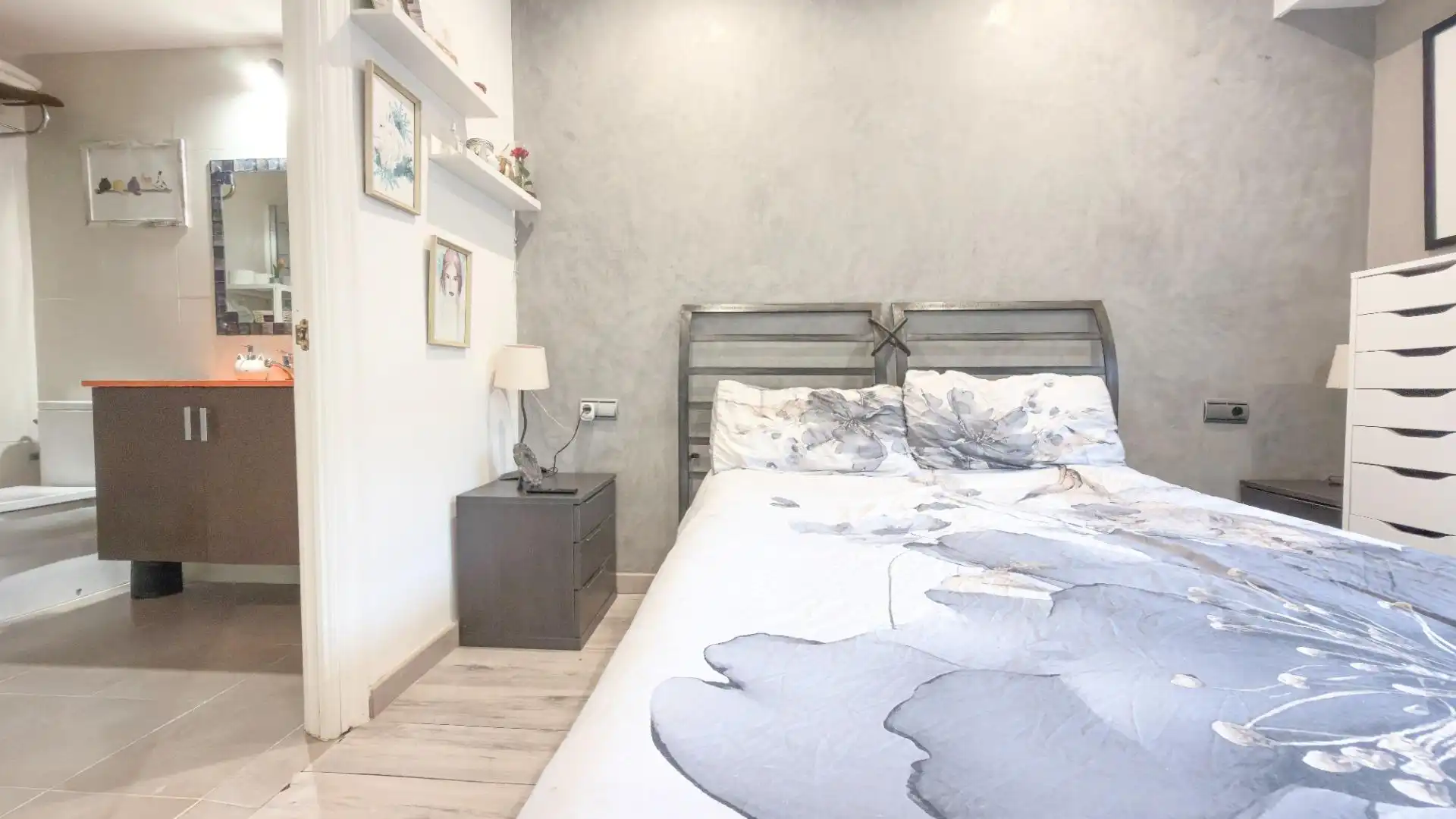 Habitación de Piso en venta en Donostia - San Sebastián  con Calefacción, Parquet y Trastero