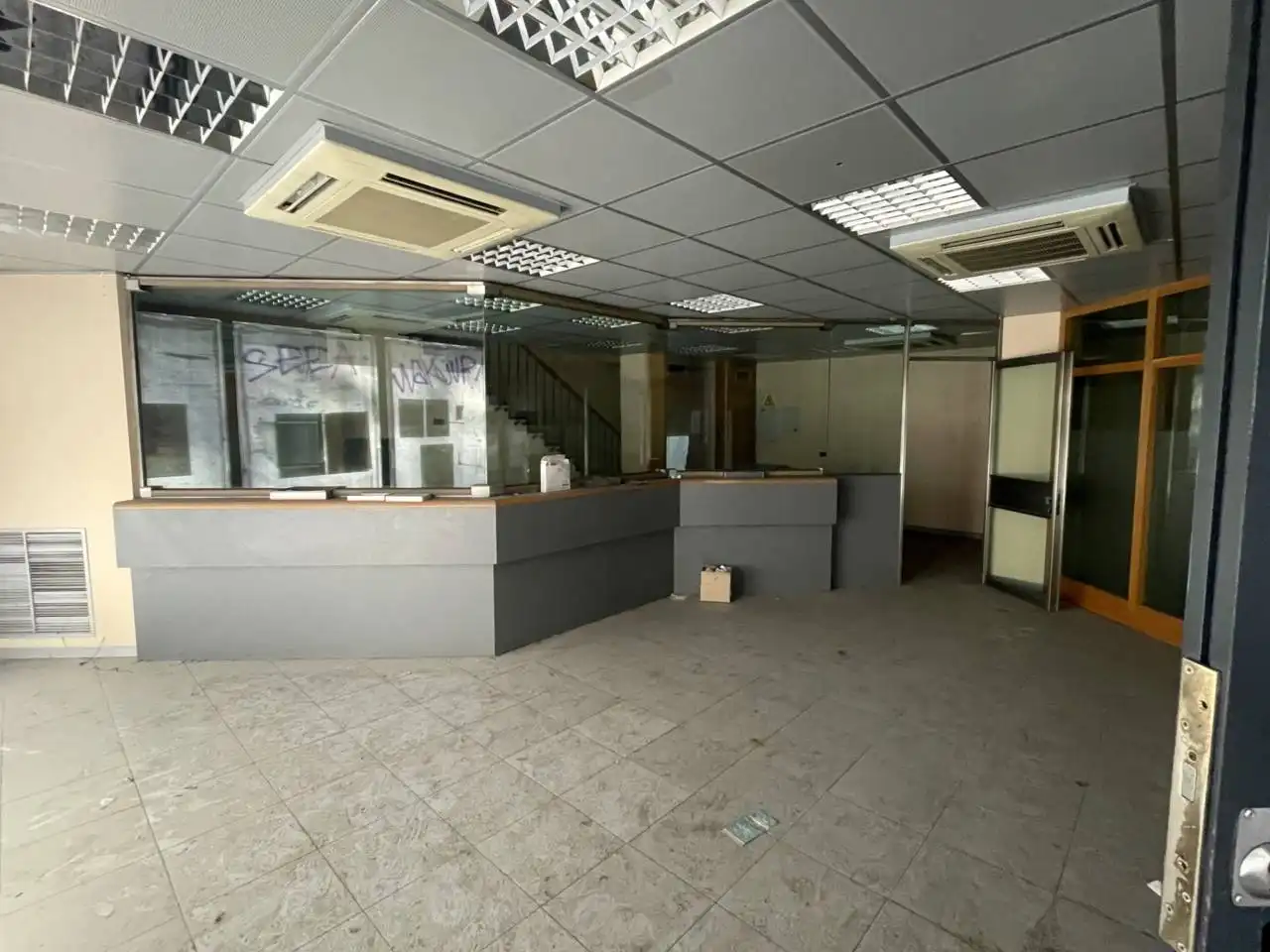 Business premises for sale in Calle Dra.Castells, imagen 2