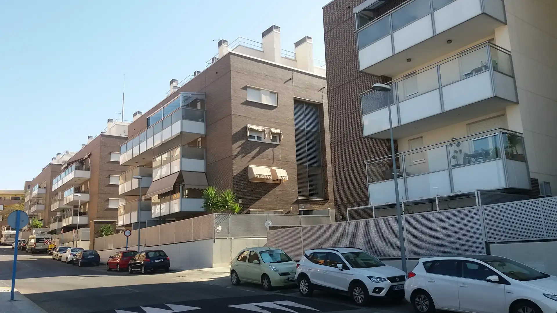 Aparcament amb ascensor en venda a Juan Sebastian Elcano