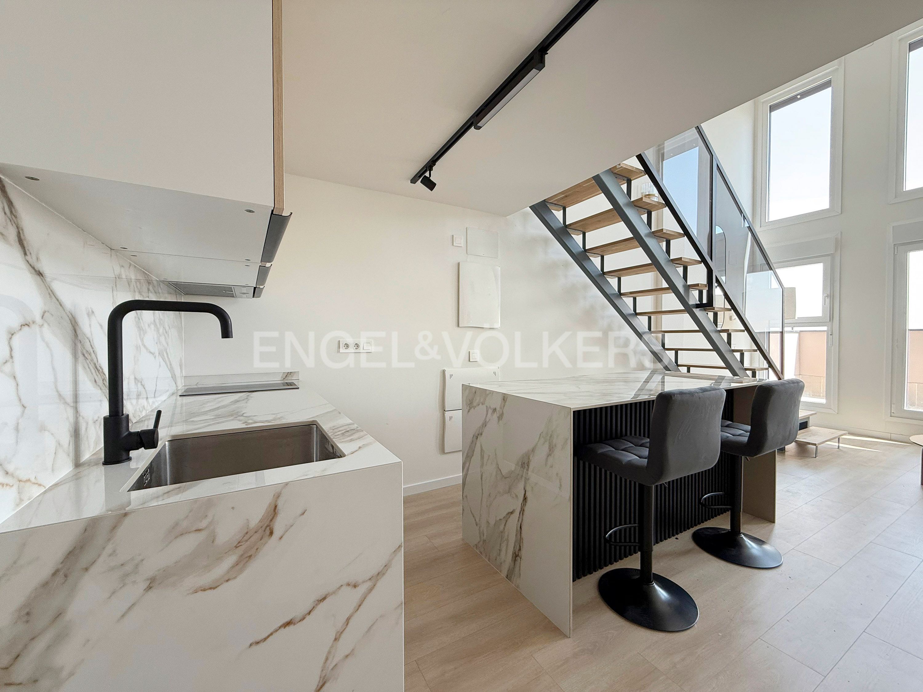 Kitchen of Duplex to rent in  Madrid Capital  with Air Conditioner, Heating and Terrace