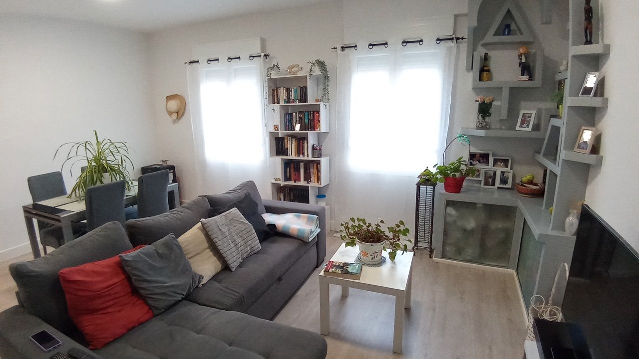 Sala d'estar de Pis en venda en Santurtzi  amb Moblat