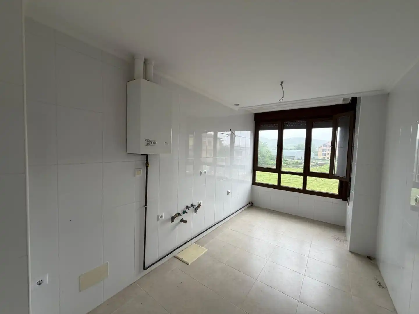 Piso en venta en Meruelo con Calefacción, Terraza y Piscina comunitaria