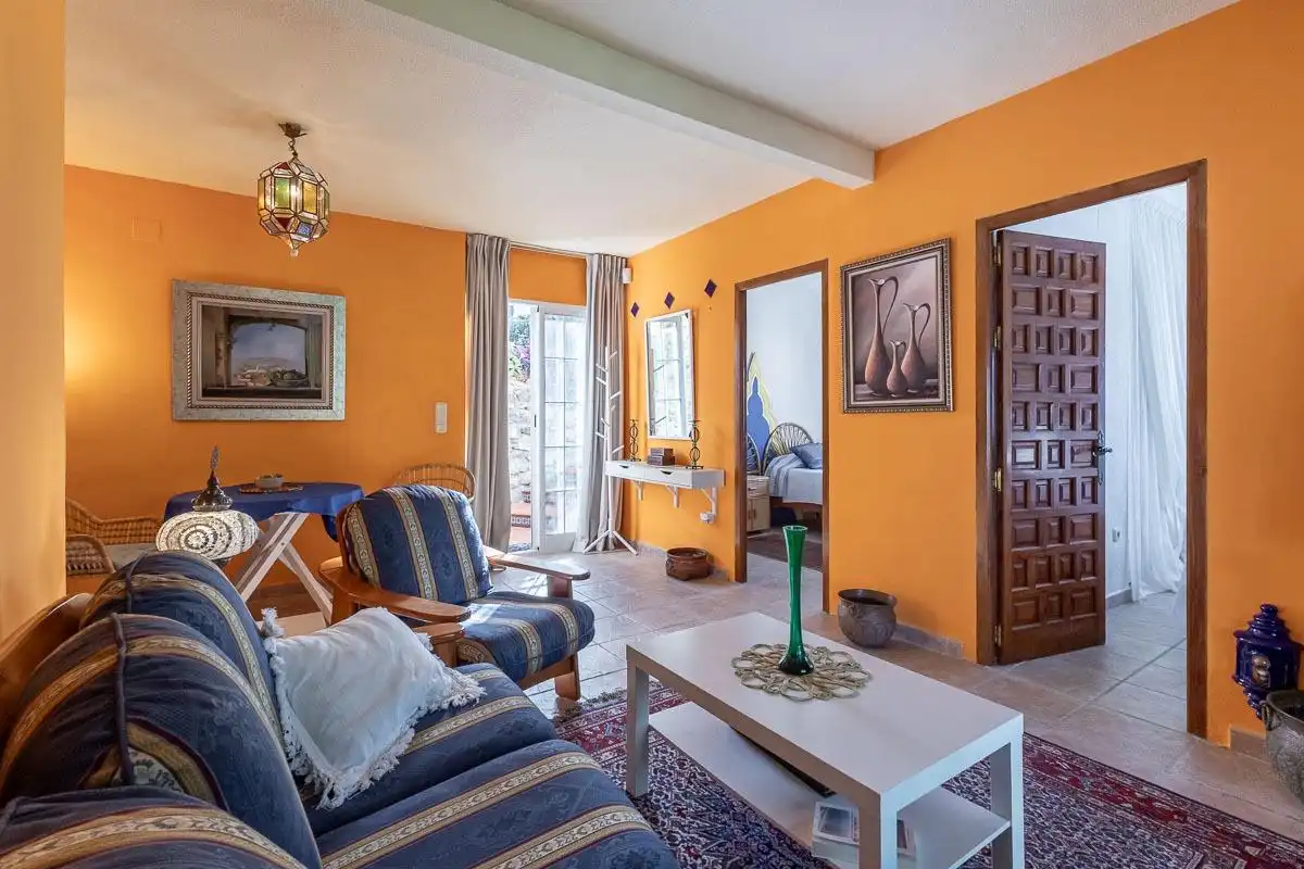 Sala de estar de Casa o chalet en venta en Almuñécar con Aire acondicionado, Calefacción y Jardín privado