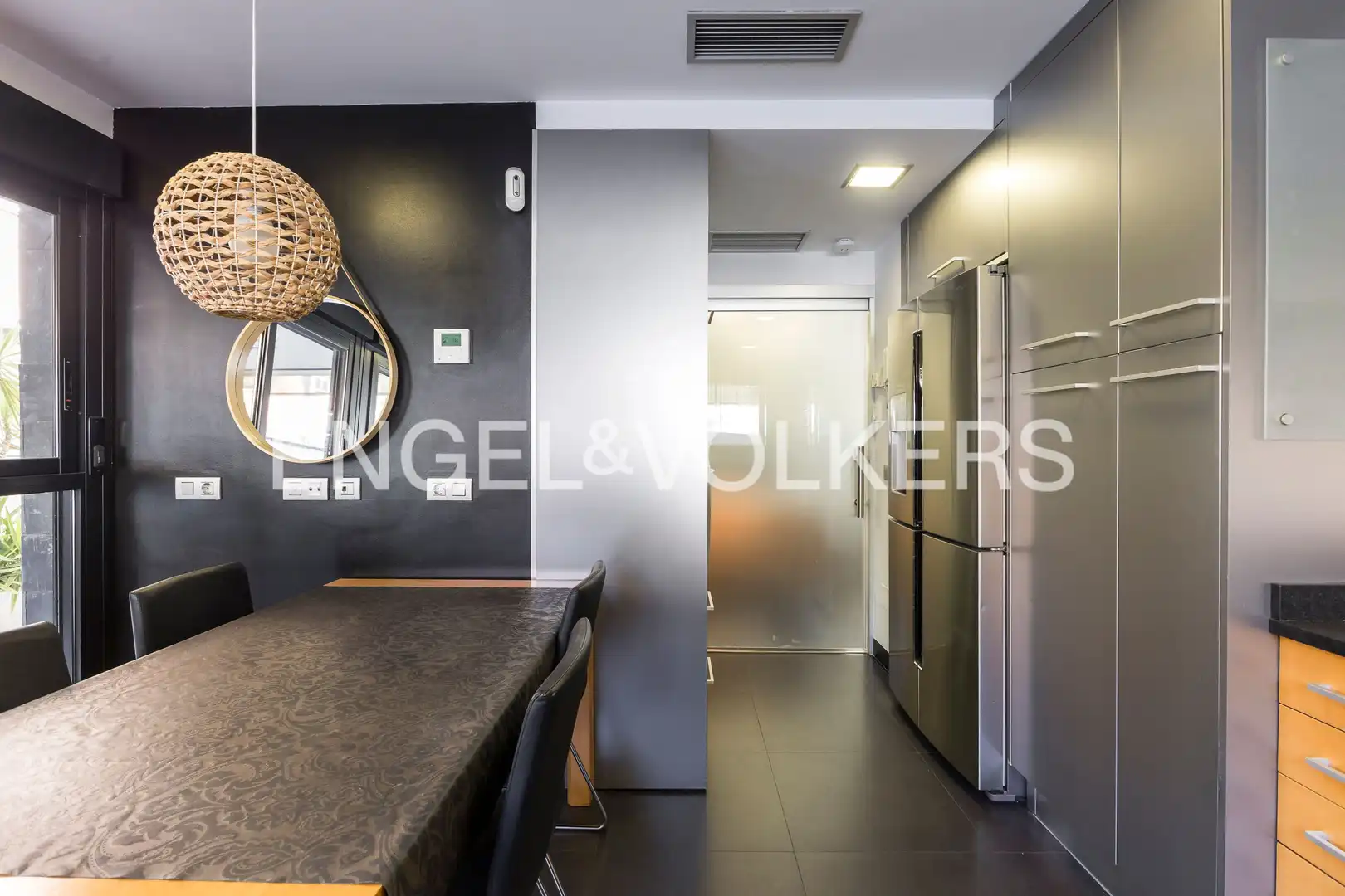 Cocina de Casa o chalet en venta en Madrid con Aire acondicionado, Calefacción y Jardín privado
