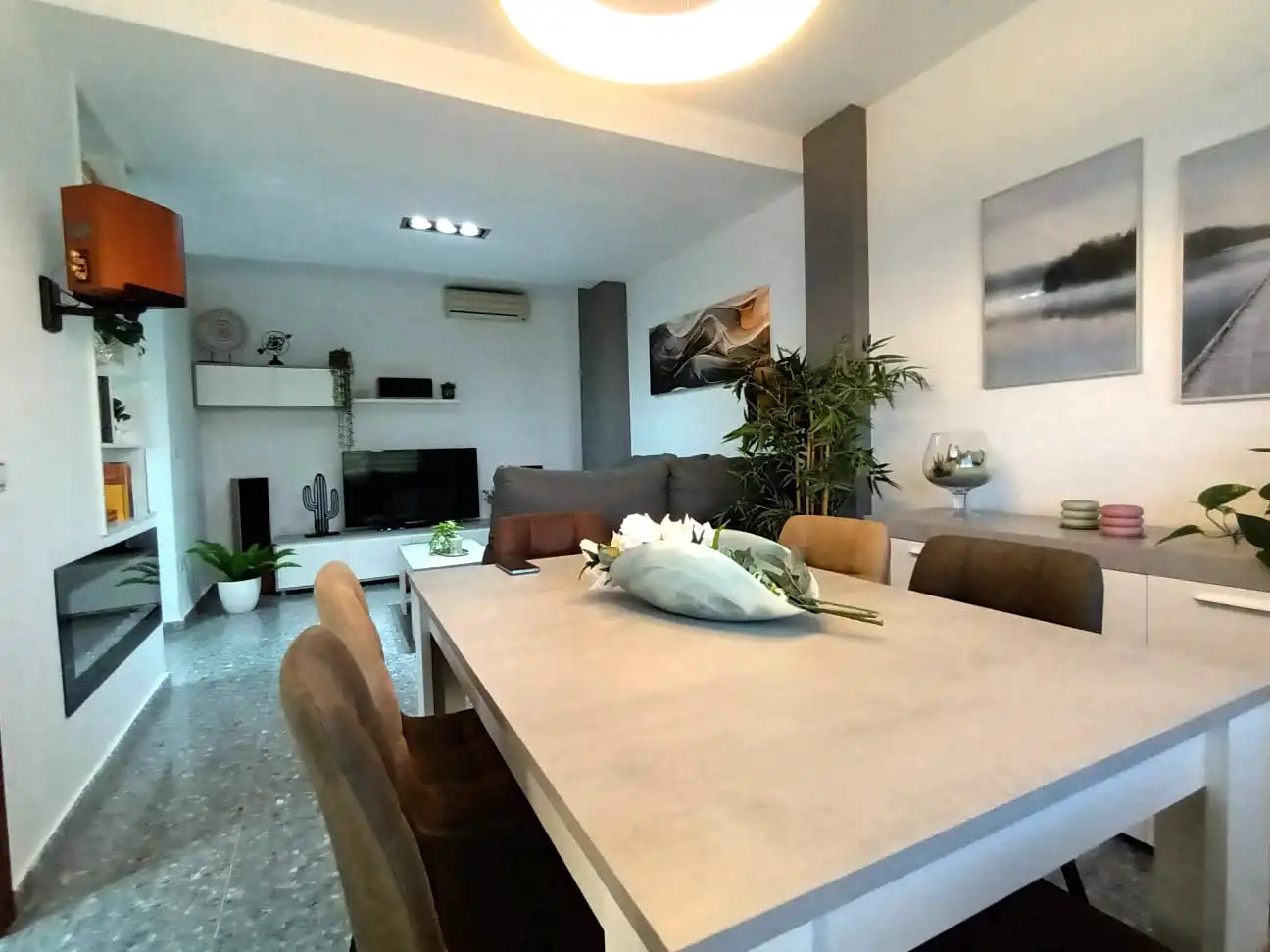 Comedor de Casa adosada en venta en Mérida con Aire acondicionado, Terraza y Trastero