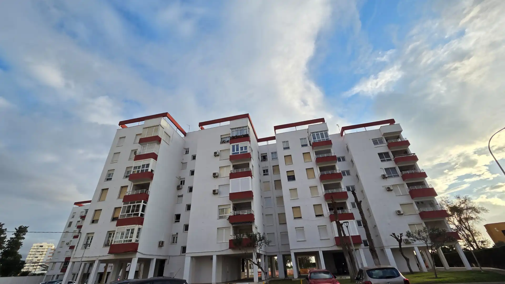 Vista exterior de Pis en venda en El Puerto de Santa María amb Terrassa i Traster