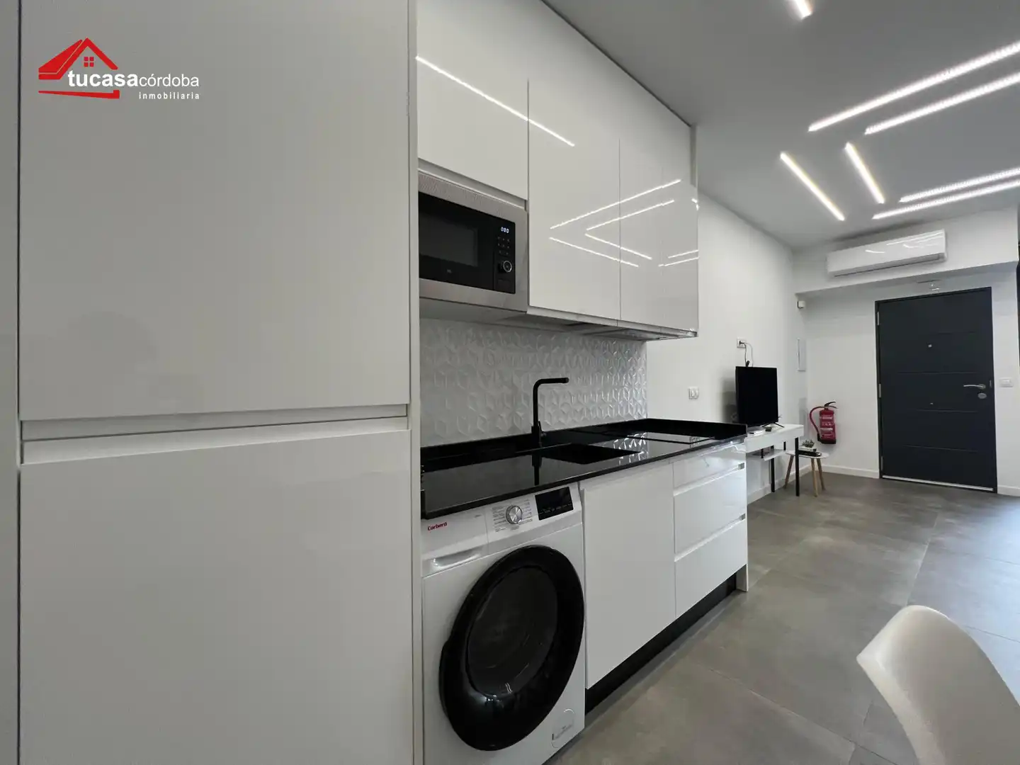 Cuina de Apartament en venda en Córdoba amb Aire condicionat