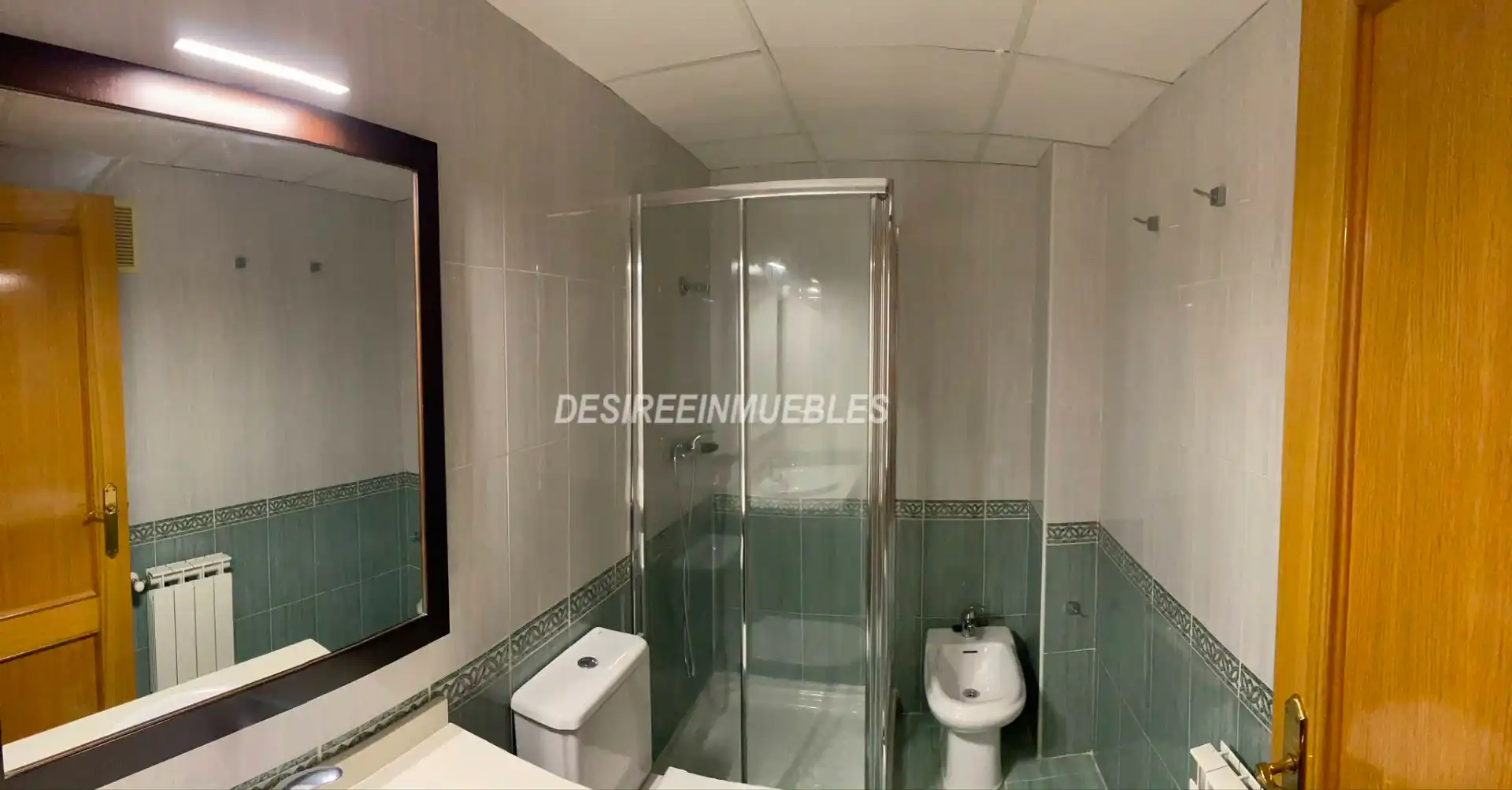 Bathroom of Flat for rent in Valencia  with Air Conditioner, Heating and Terrace