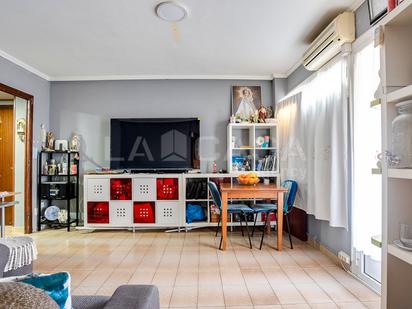 Living room of Flat for sale in  Barcelona Capital  with Heating and Balcony