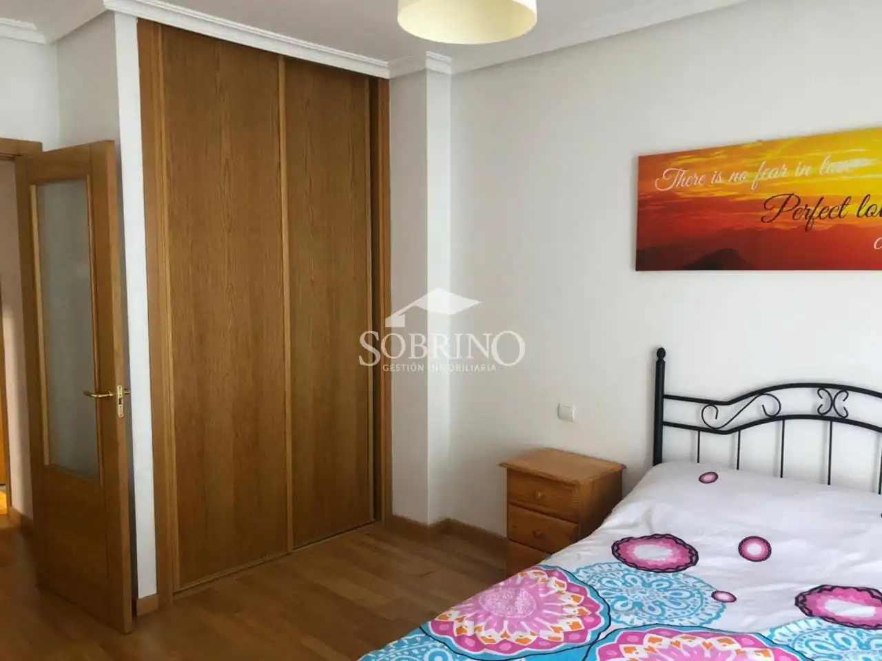 Dormitori de Apartament en venda en Llanes amb Parquet, Traster i Piscina comunitària