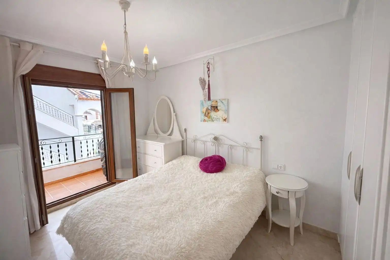 Dormitori de Casa adosada en venda en Orihuela amb Jardí privat