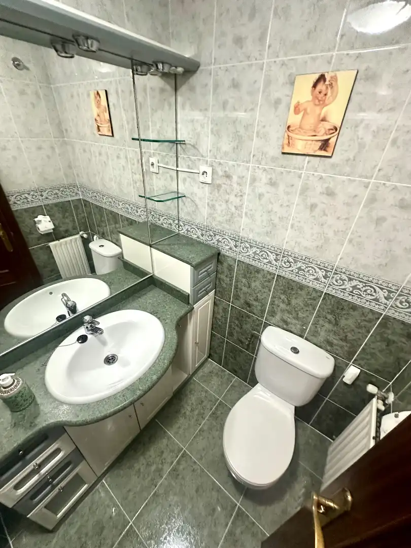 Bathroom of Flat for sale in Barakaldo   with Heating, Storage room and Furnished