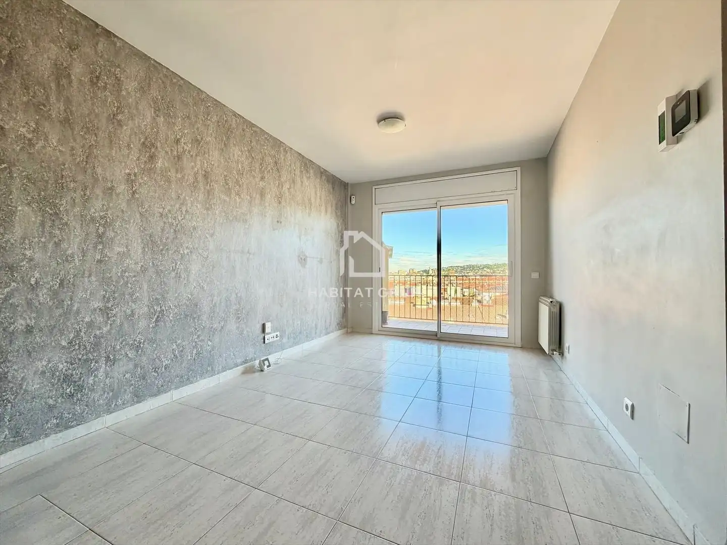 Habitación de Dúplex en venta en Girona con Aire acondicionado, Calefacción y Terraza