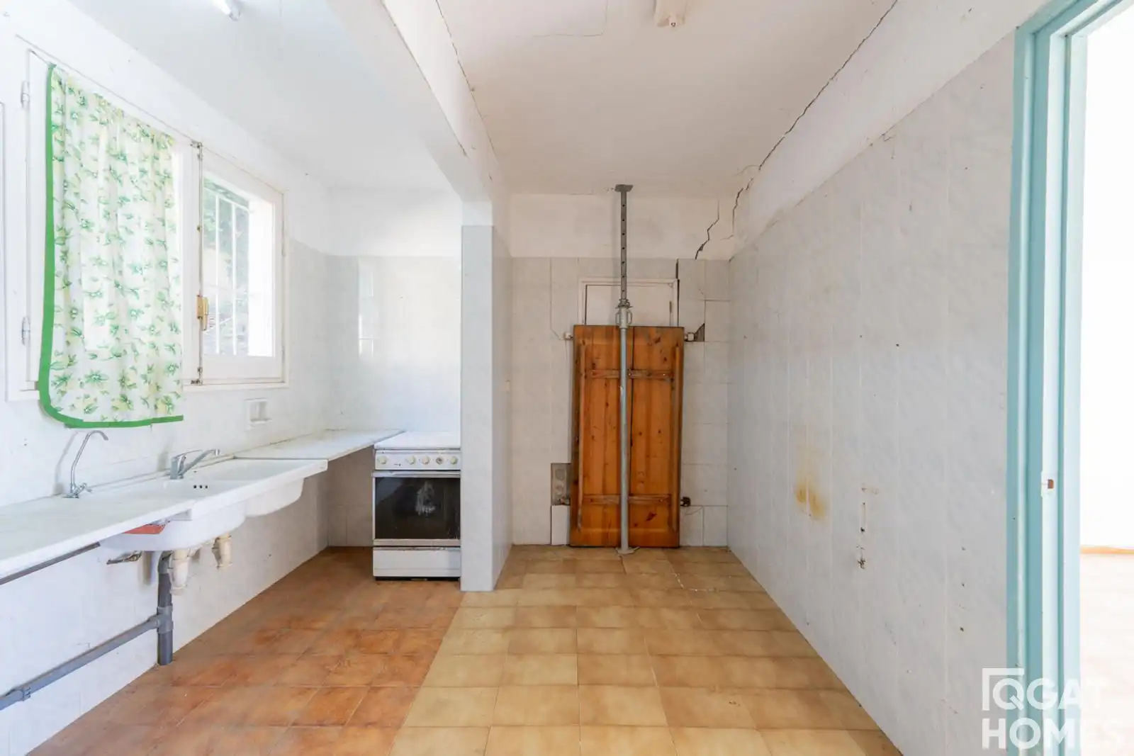Cuina de Casa o xalet en venda en Sant Cugat del Vallès amb Calefacció, Piscina i Alarma