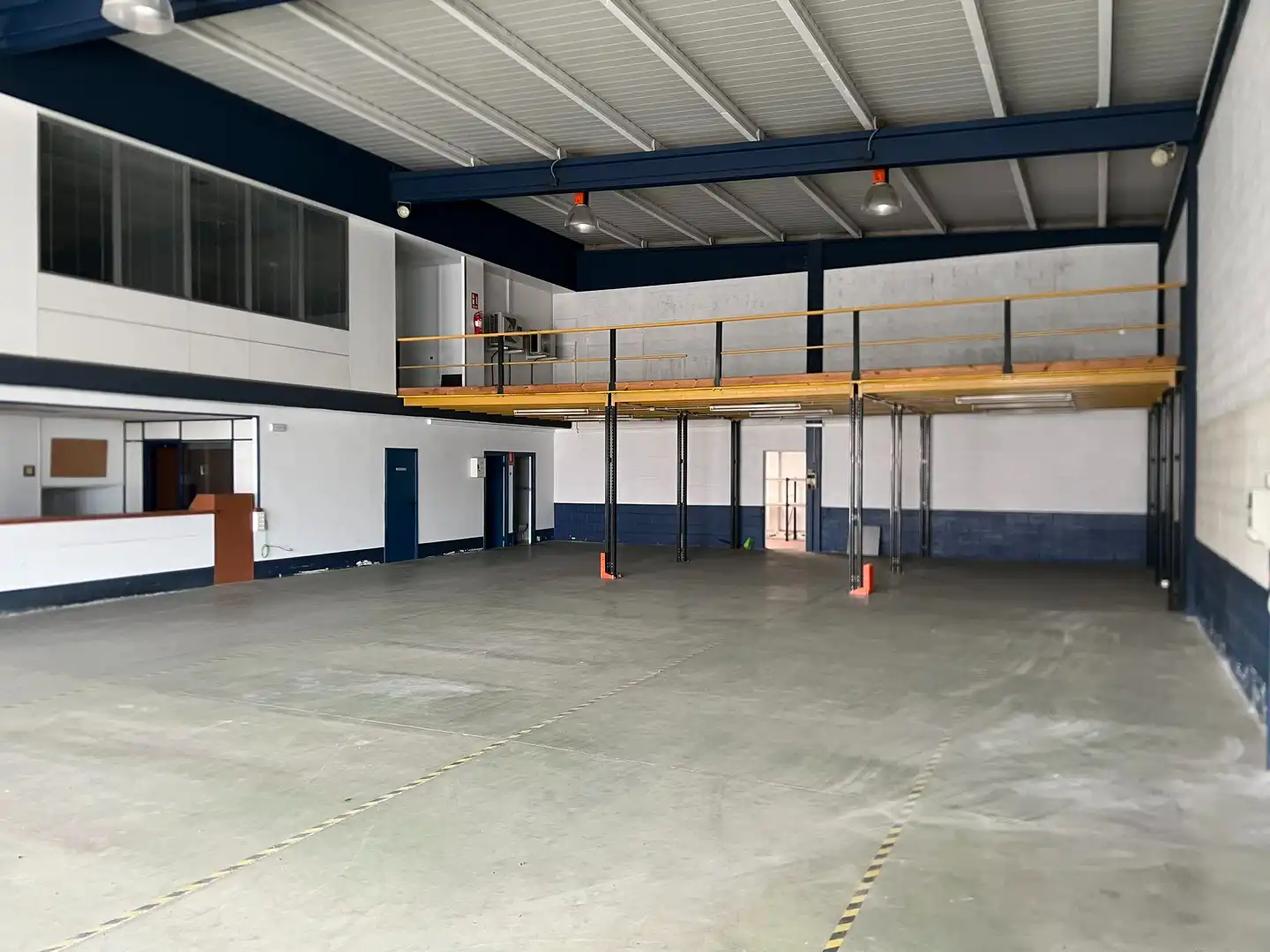 Nave industrial in affitto a Rúa Isaac Peral, imagen 5
