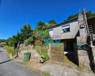 Vista exterior de Casa o xalet en venda en Amoeiro amb Calefacció i Jardí privat