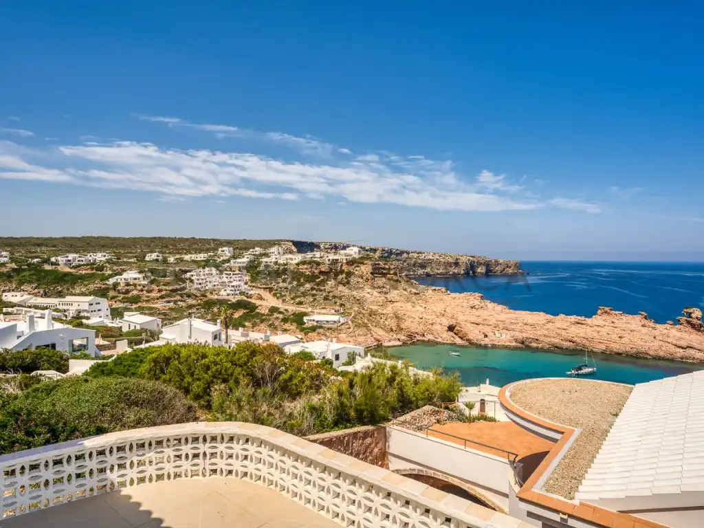 Vista exterior de Casa o xalet en venda en Ciutadella de Menorca amb Piscina
