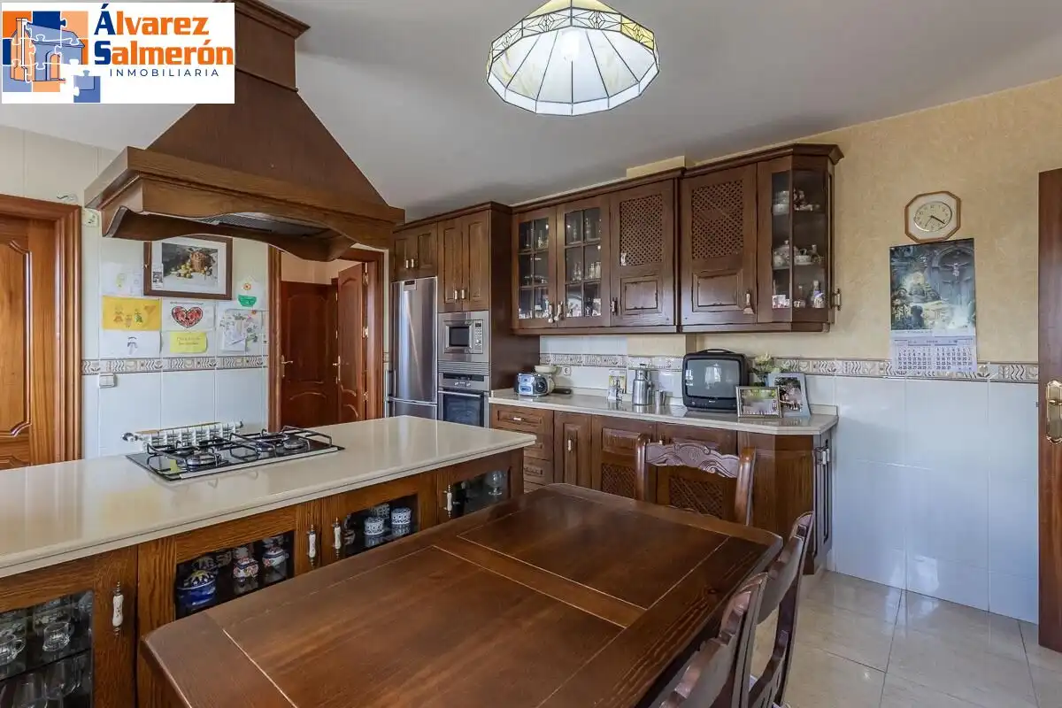 Casa con jardín en venta en Calle MARIANA PINEDA, imagen 25