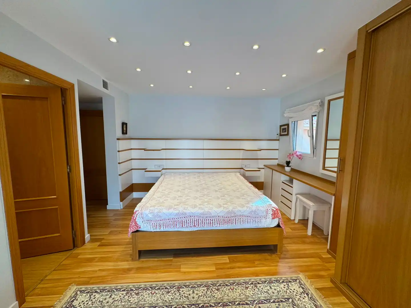 Habitación de Casa o chalet en venta en El Campello con Aire acondicionado, Calefacción y Jardín privado