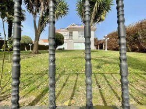 Vista exterior de Casa o xalet en venda en Nigrán amb Calefacció, Jardí privat i Terrassa
