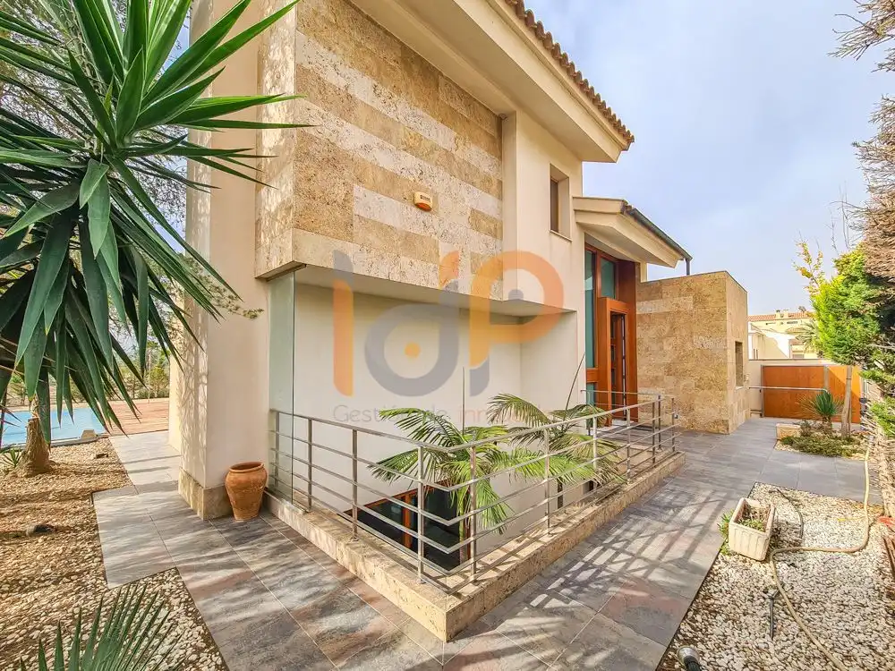 Vista exterior de Casa o chalet en venta en Huércal-Overa con Aire acondicionado, Calefacción y Jardín privado