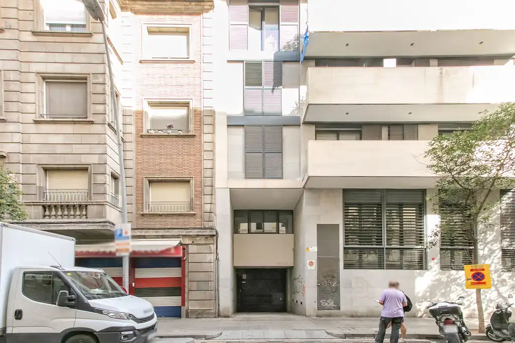 Parking avec ascenseur à vendre à C/ Saragossa