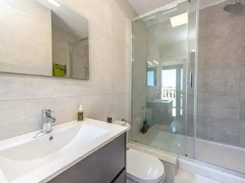 Baño de Casa adosada en venta en Orihuela con Aire acondicionado, Calefacción y Terraza