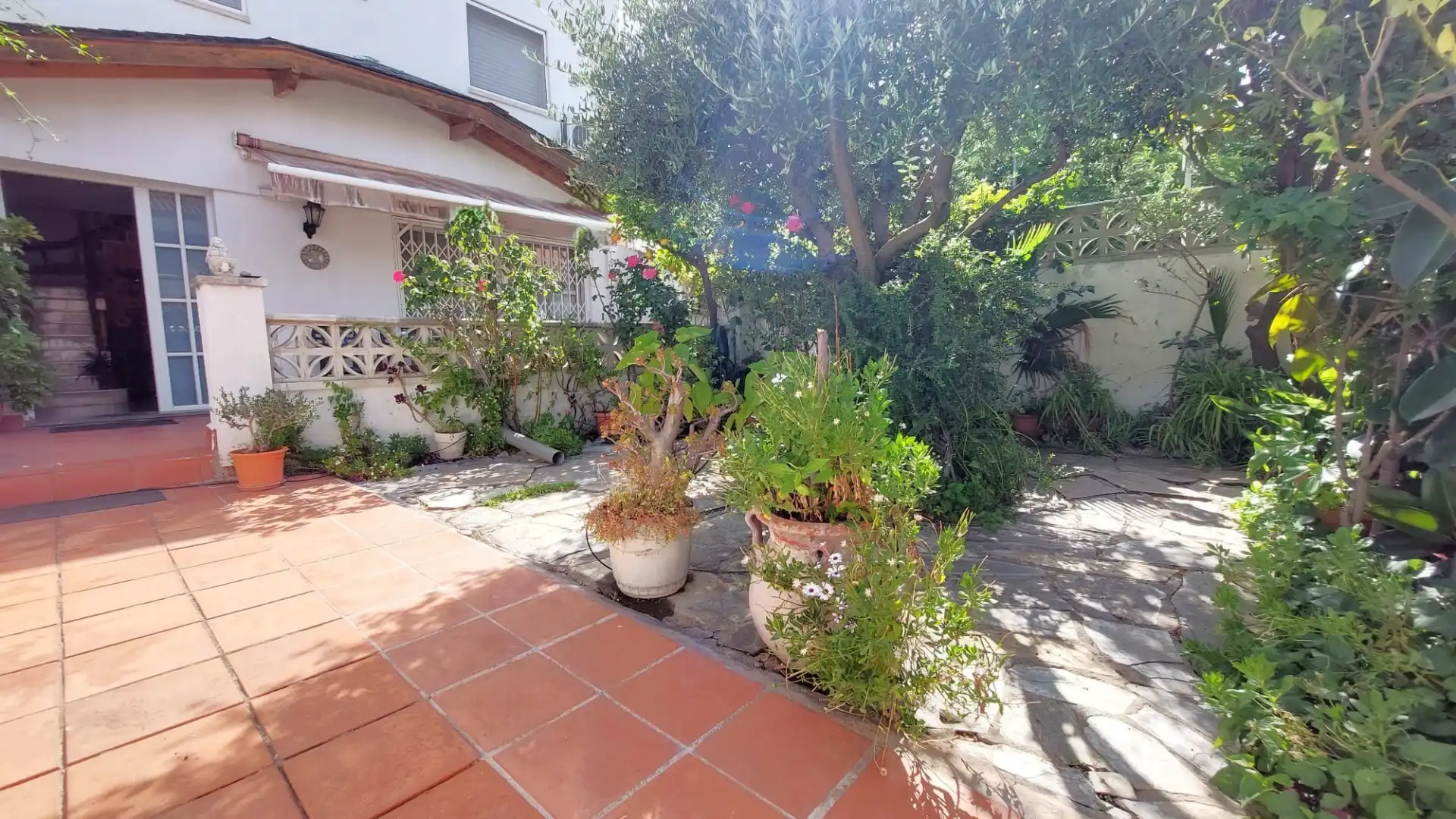 Jardí de Casa adosada en venda en Viladecavalls amb Aire condicionat, Calefacció i Jardí privat